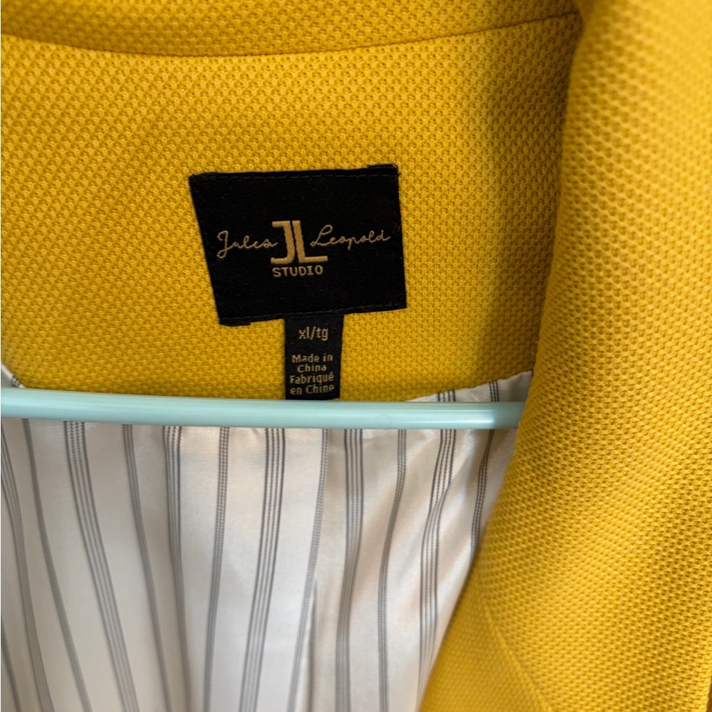 Studio Women's Yellow Blazer - Picture 4 of 4
